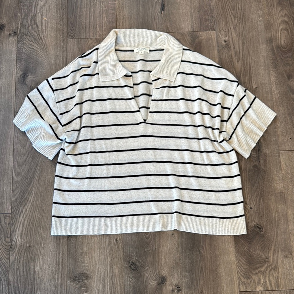 Max Studio White and Black Cropped Polo Shirt with Short Sleeves